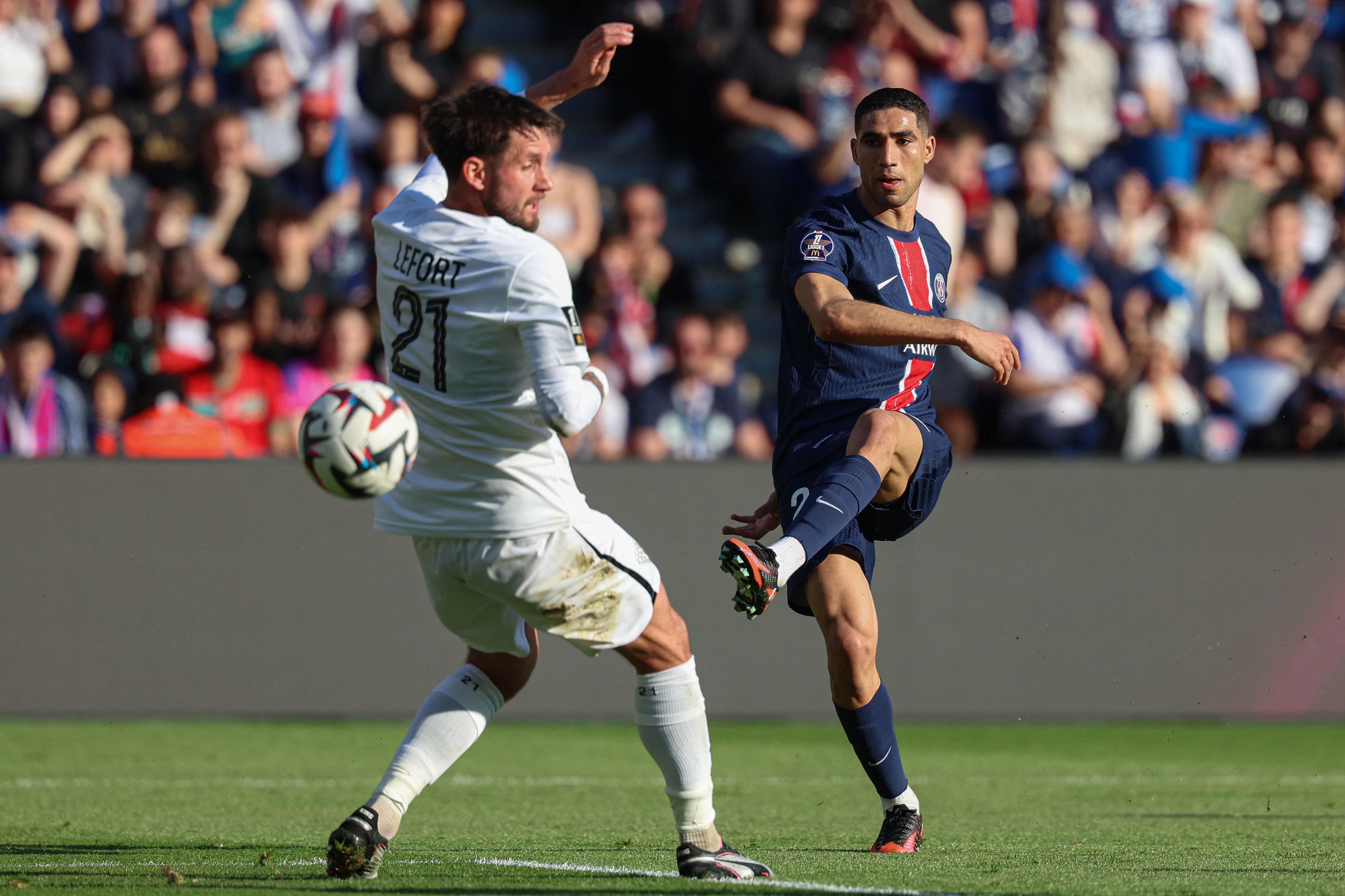 开云体育中国-关于巴黎圣日耳曼三连胜，赢得晋级资格的信息