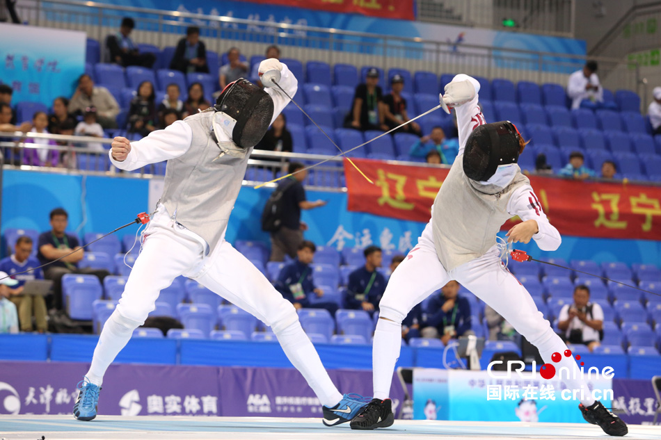 包含罗马尼亚击剑选手携手晋级,实力压服的词条 包含罗马尼亚击剑选手携手晋级,实力压服的词条