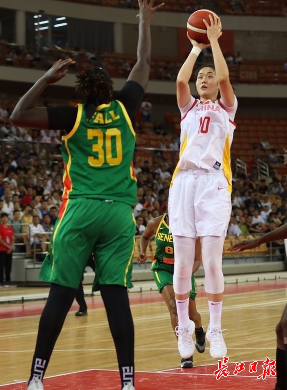 法国女篮在国际冠军赛中牢固地位