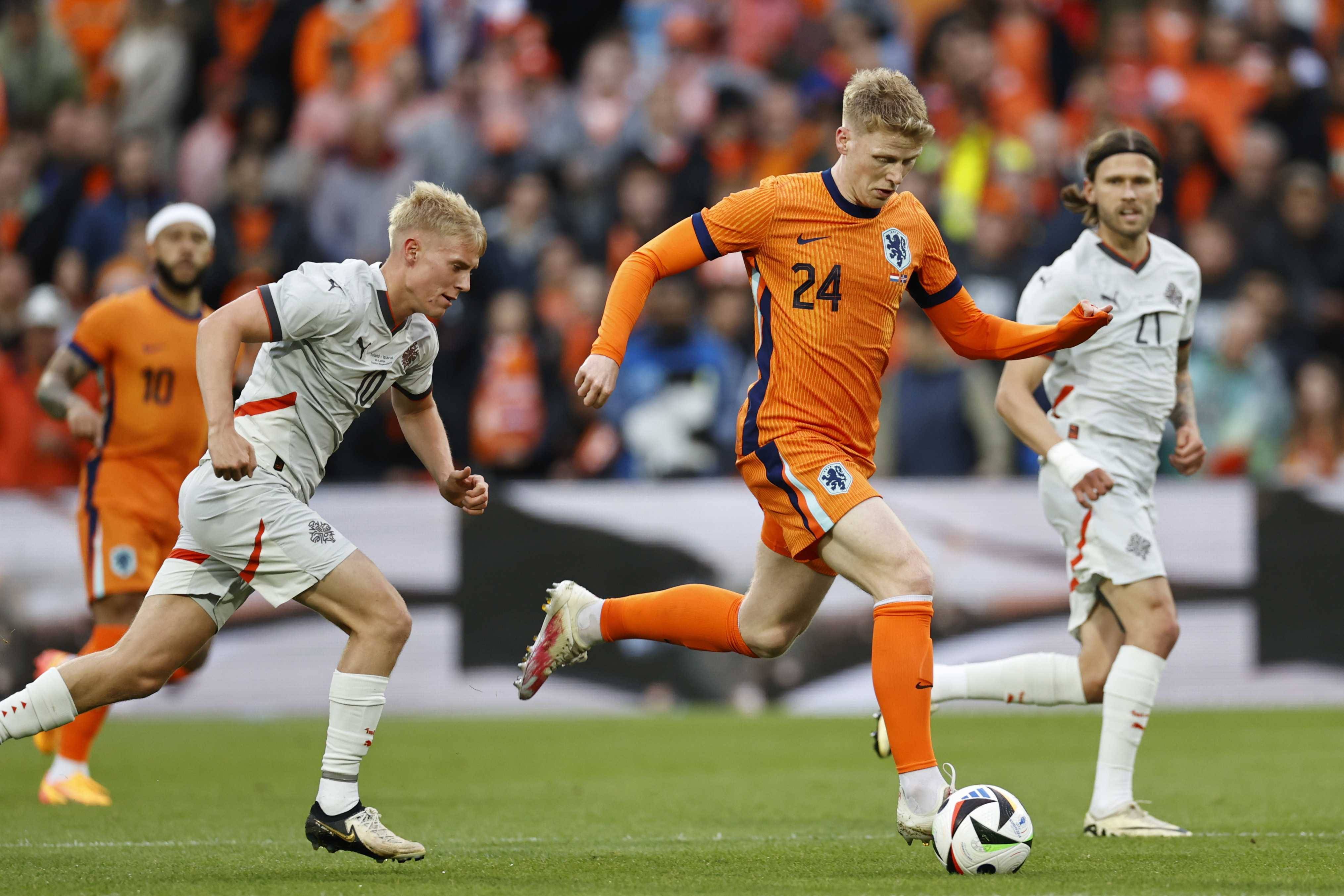 荷兰队凭借欧预赛胜利锁定欧洲杯席位 荷兰队凭借欧预赛胜利锁定欧洲杯席位