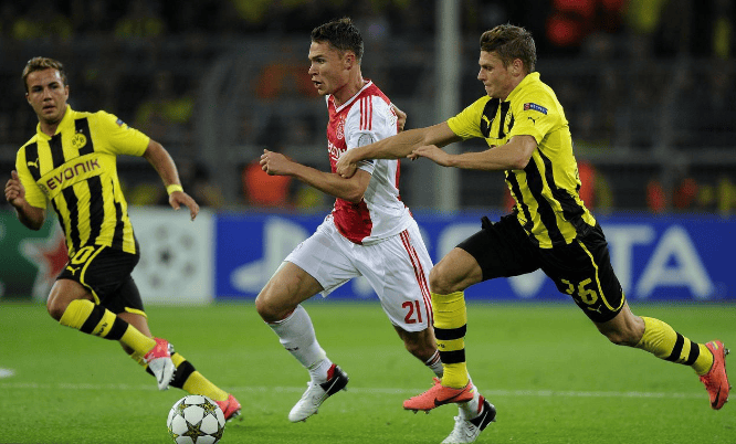 包含門興格拉德巴赫力克对手，提升战绩排名的词条