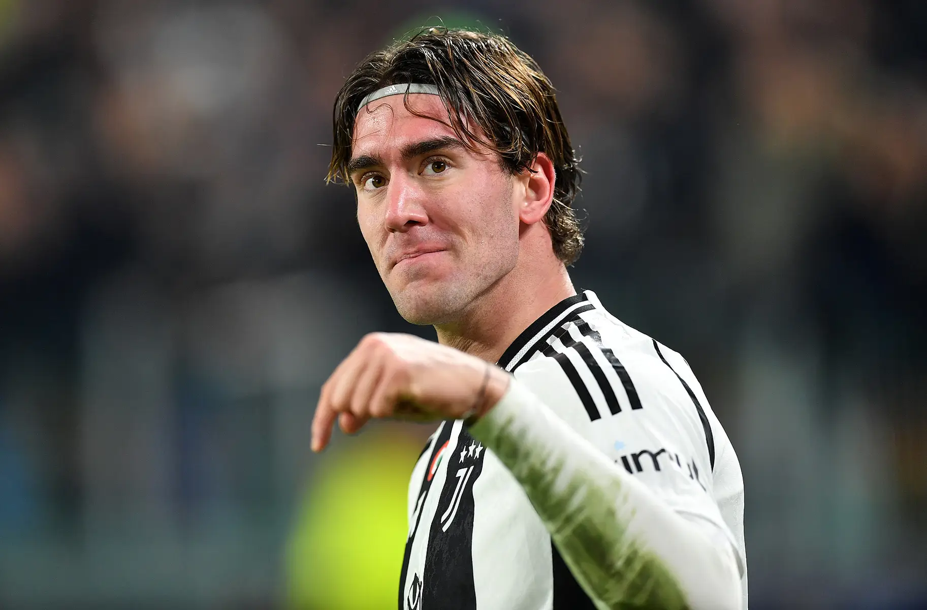 关于尤文图斯中锋梅开二度，为球队赢得重要胜利的信息