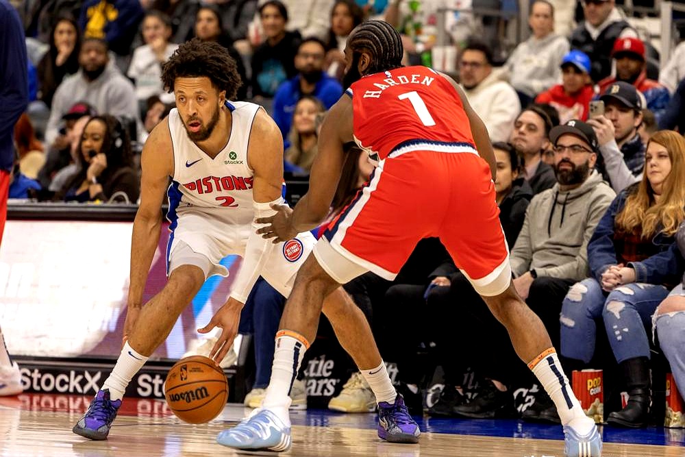 开云体育在线-哈登大师级表现，火箭逆袭击败活塞终结三连败