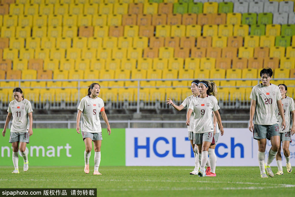 中国女足备战奥运,与日本队对决 中国女足备战奥运,与日本队对决