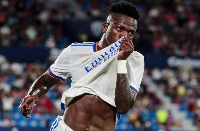 奥萨苏纳主场豪取三分 奥萨苏纳主场豪取三分