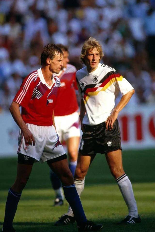 斯洛伐克队取胜,晋级下一轮 斯洛伐克队取胜,晋级下一轮