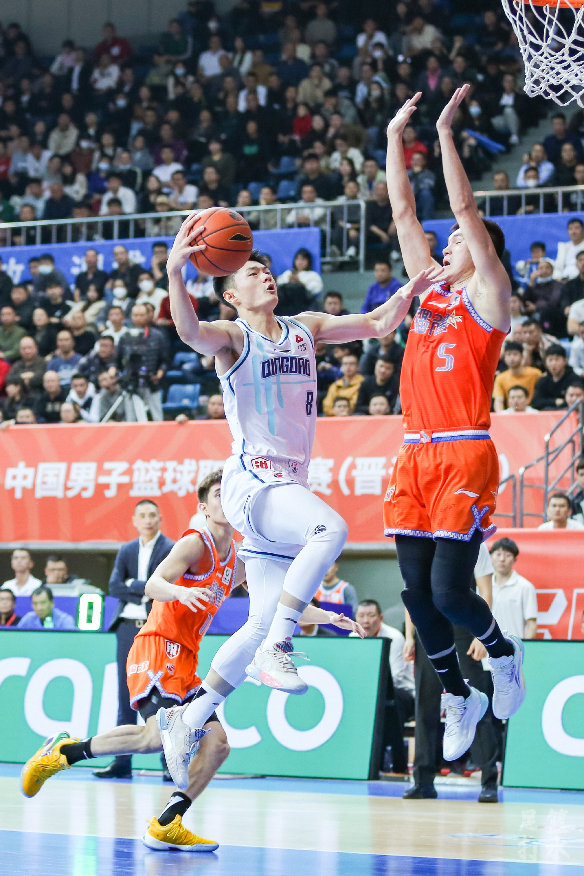 开云体育官网-包含奇才球员发挥出色，击退强敌展示实力的词条