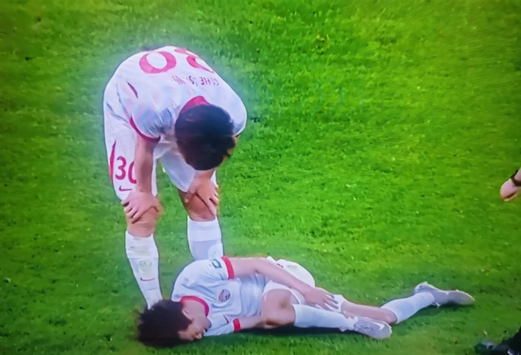 开云下载-队员全情投入，最终以比力擒对手的简单介绍