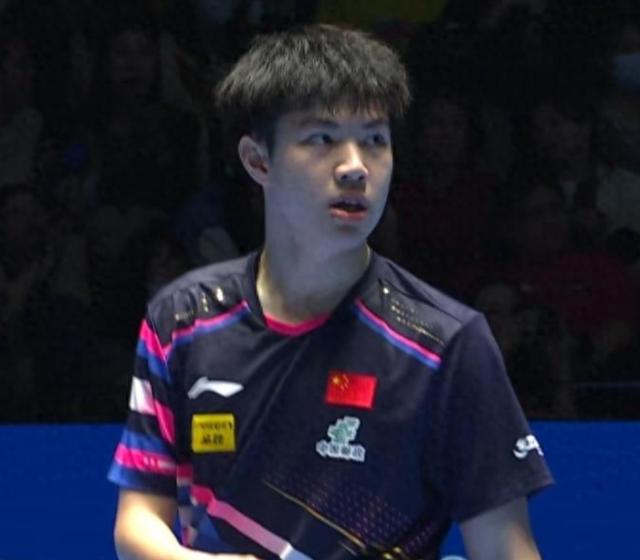 开云体育官方网站-足坛新星！亚洲杯比赛青年后卫脱颖而出