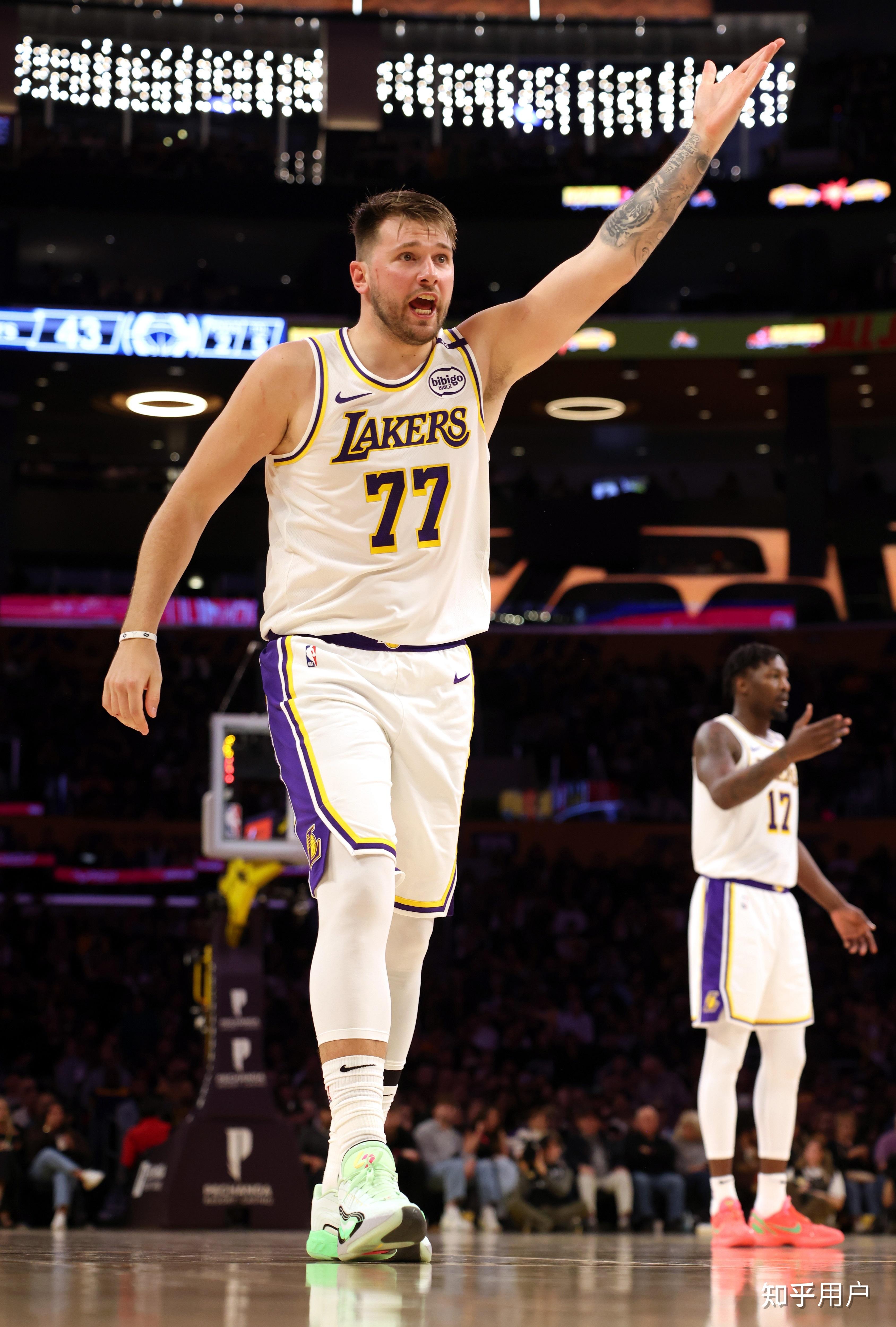 快船击败湖人,保持不败金身 快船击败湖人,保持不败金身