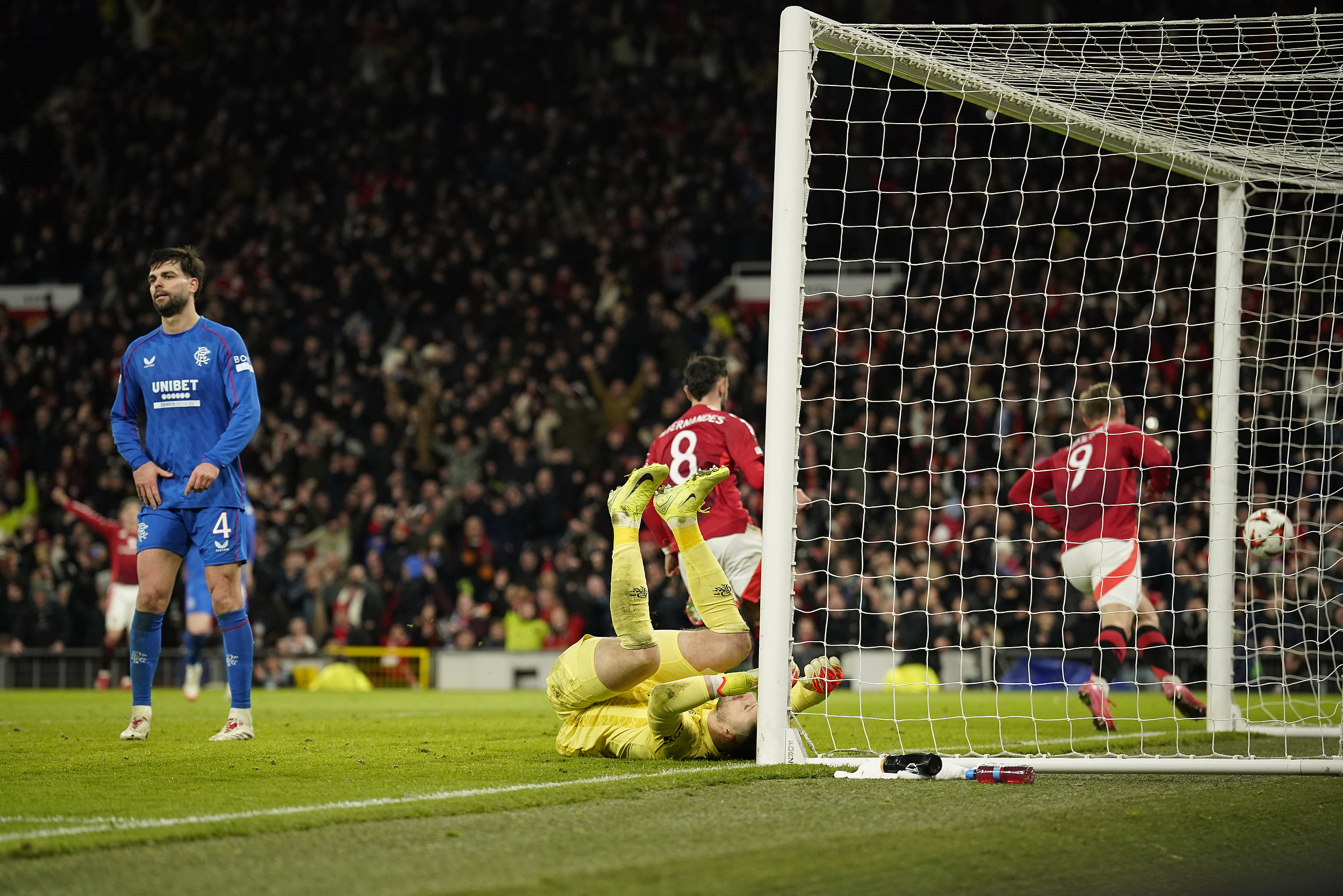 开云体育-曼联遭遇惨败，晋级前景堪忧的简单介绍