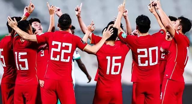 国际足球盛事：球场燃情争霸