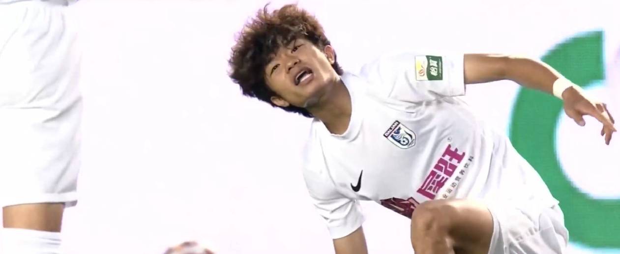 包含长春亚泰客场遭遇挑战，士气低迷的词条