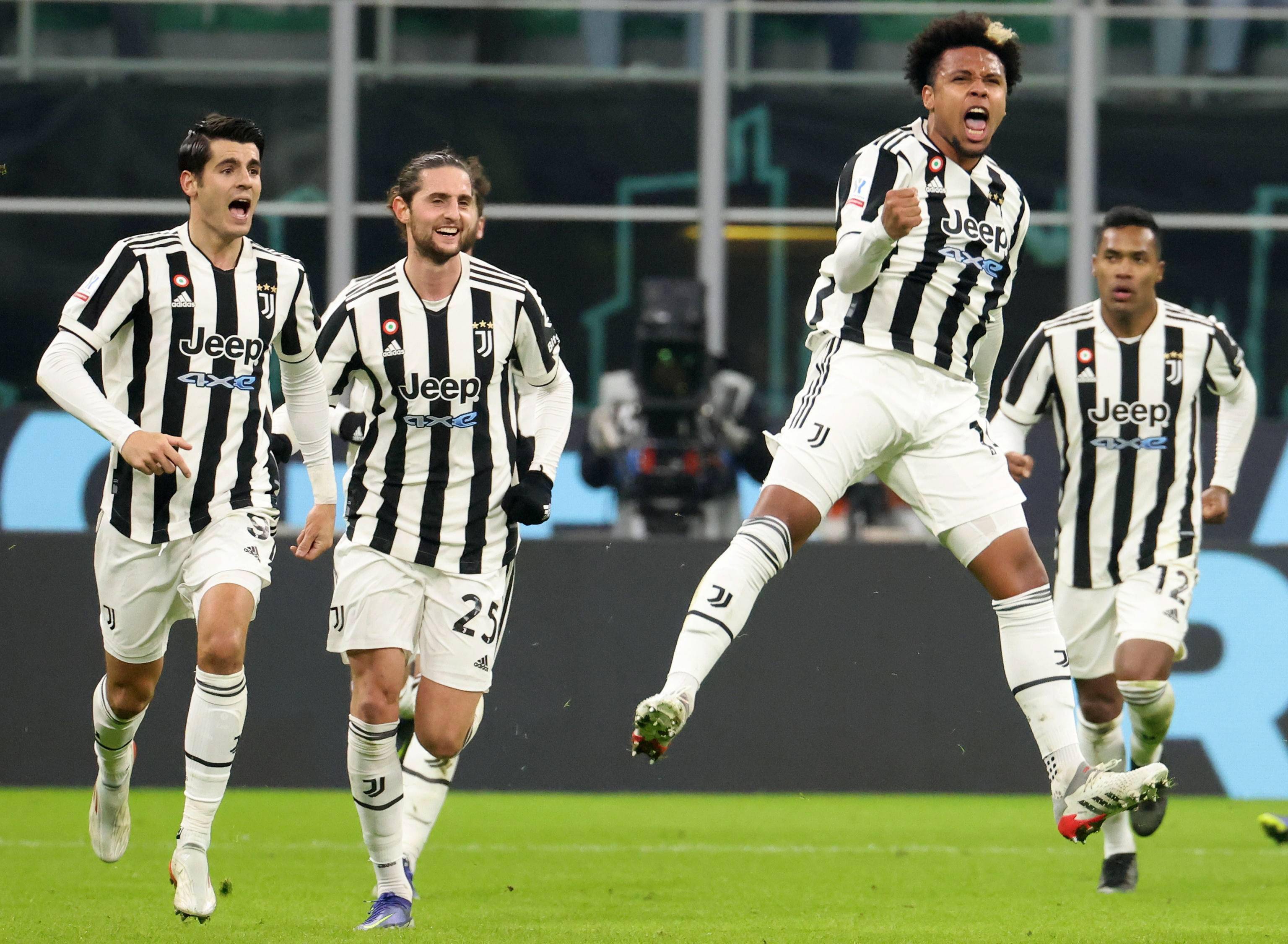 重要足球比赛选手备战顶尖对手