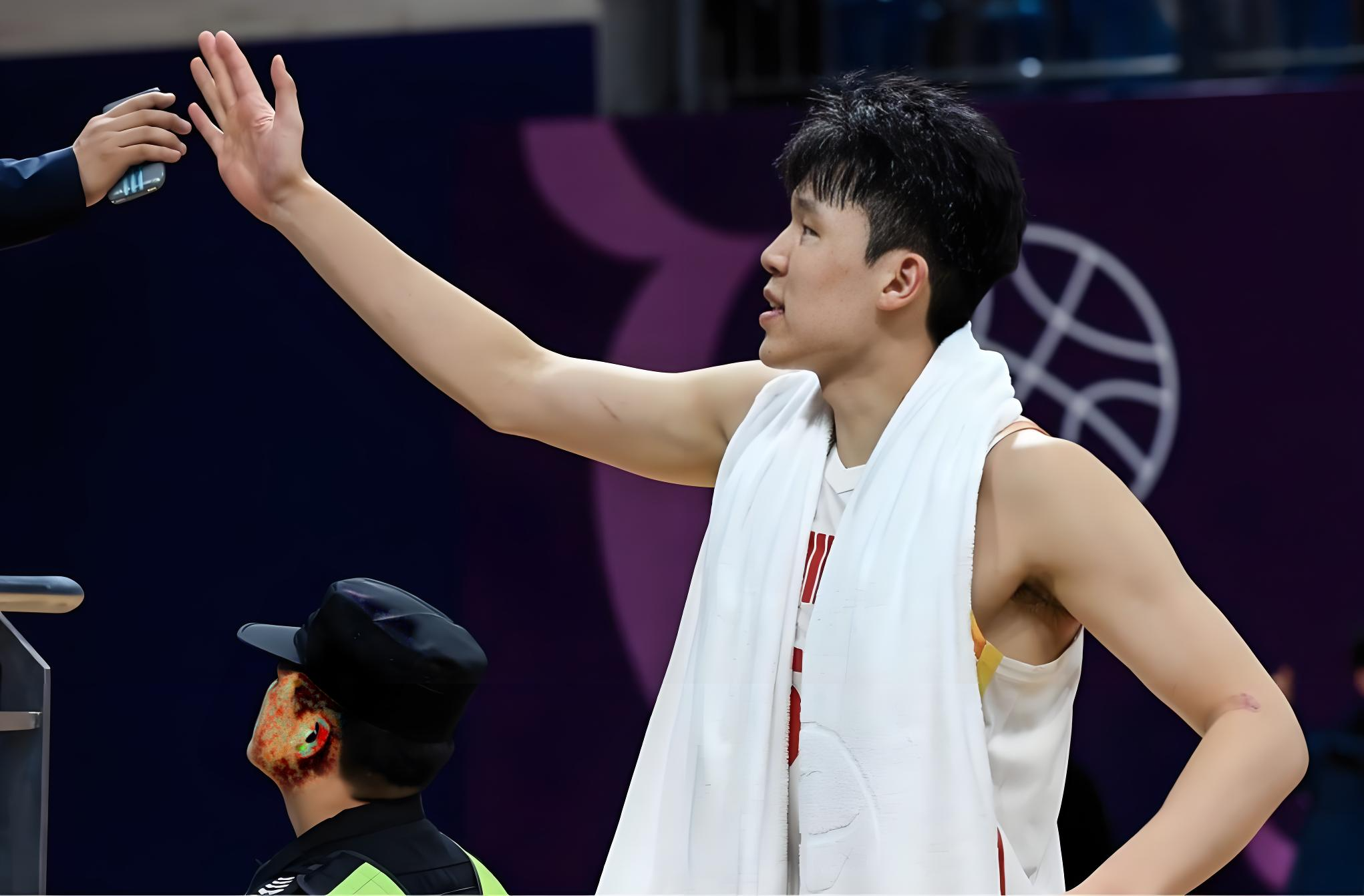 开拓者球员集体发声支持球队主帅