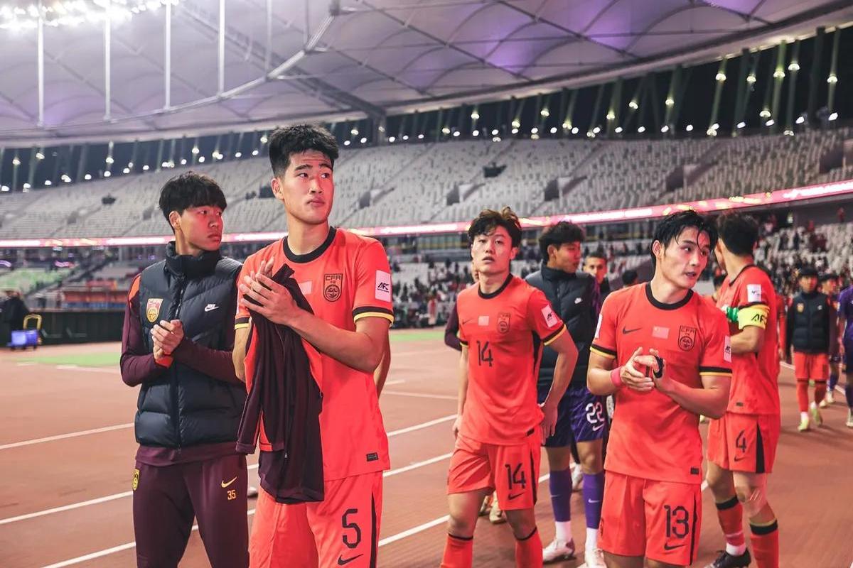 青年才俊成为球队亮点，表现受到瞩目