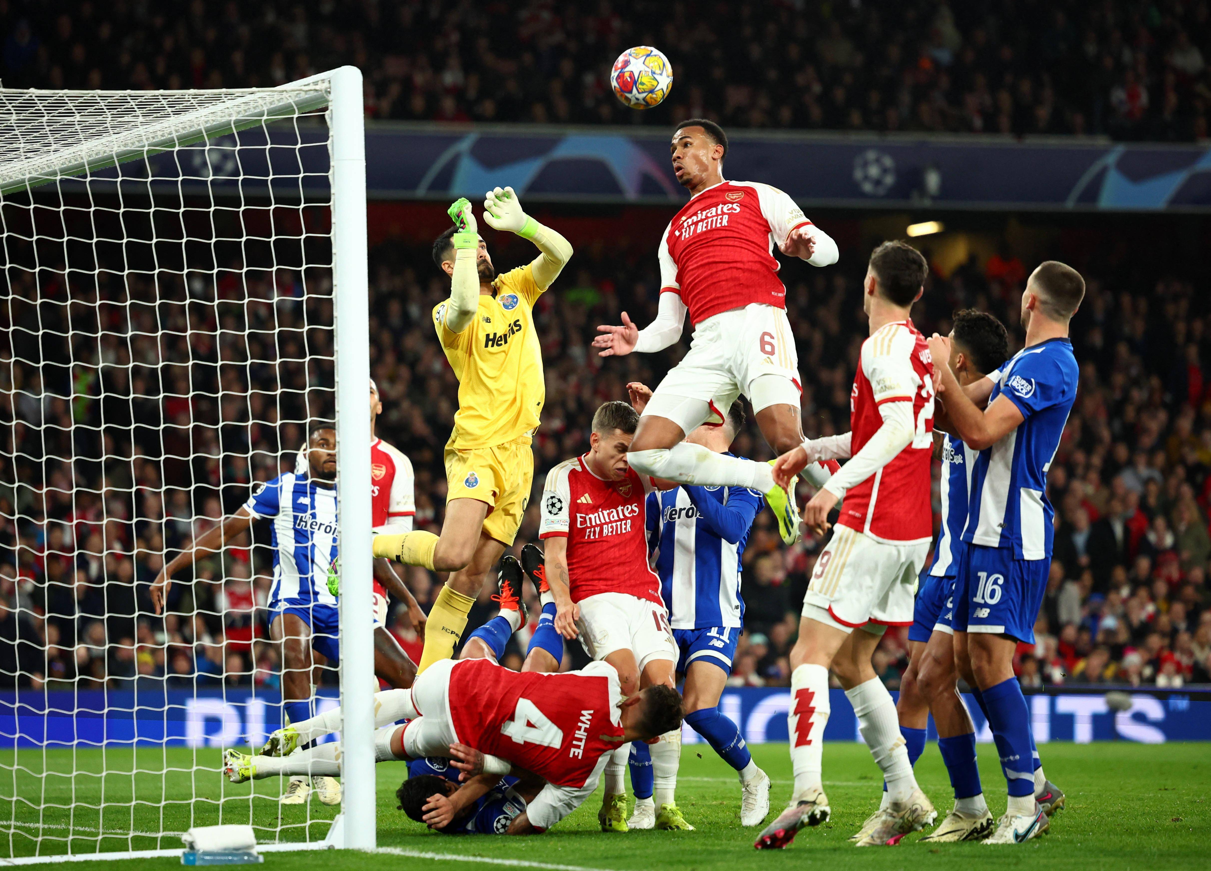 皇家马德里后防问题暴露,连续三场失球的简单介绍 皇家马德里后防问题暴露,连续三场失球的简单介绍