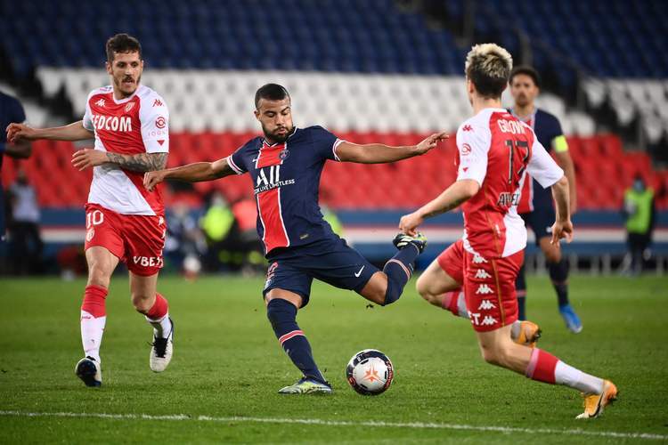 雷根斯堡防守稳固,客场赢得宝贵三分 雷根斯堡防守稳固,客场赢得宝贵三分