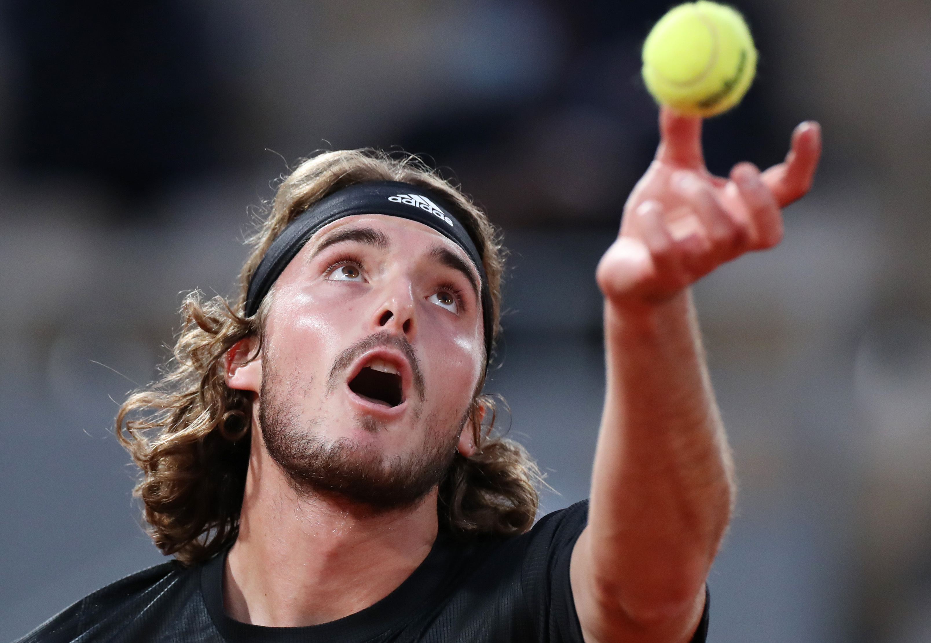 开云体育登录-美国网球队碾压澳大利亚网球队，西西帕斯打破历史纪录的简单介绍