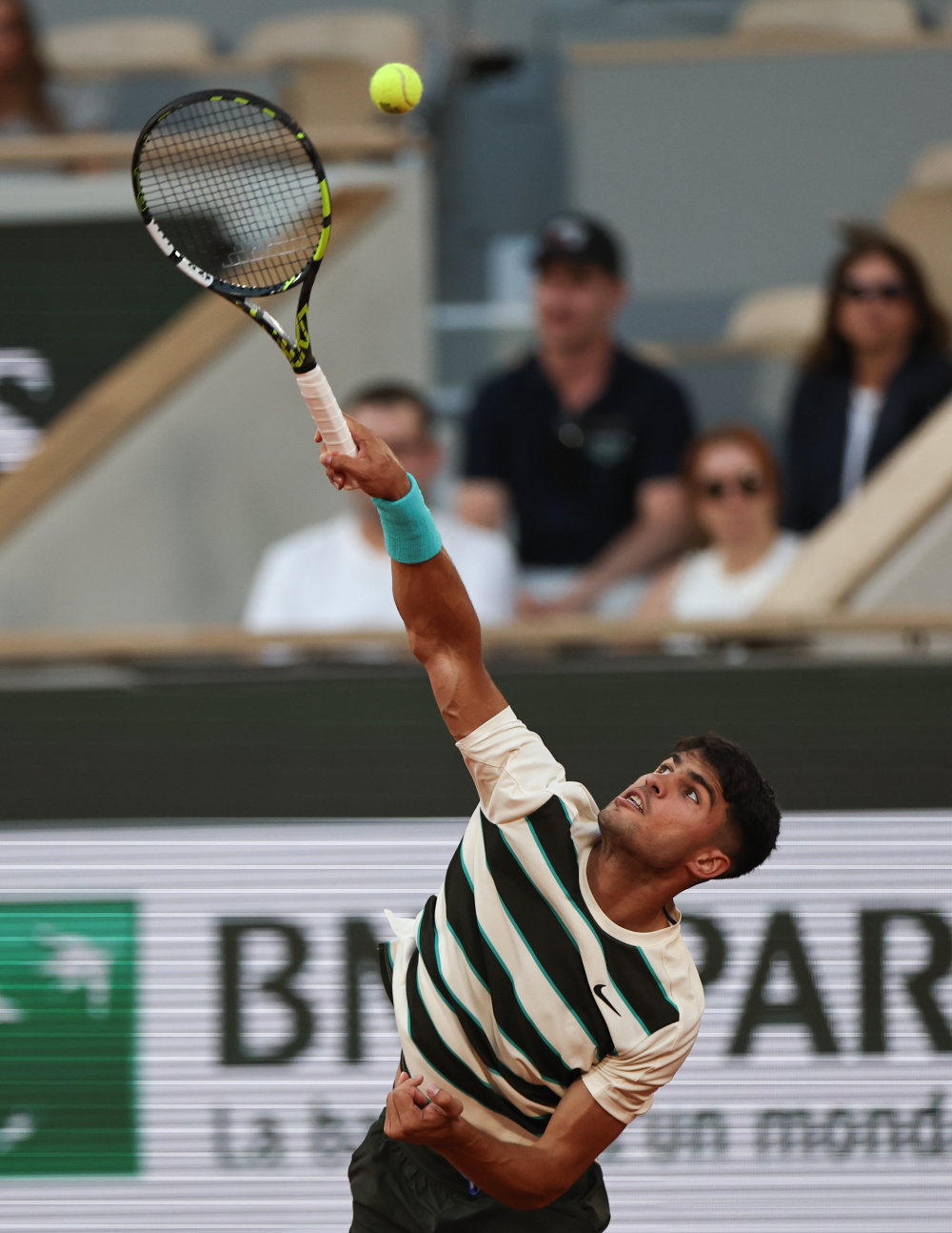 包含英国网球队翻盘法国网球队,阿尔卡拉斯统治全场的词条 包含英国网球队翻盘法国网球队,阿尔卡拉斯统治全场的词条