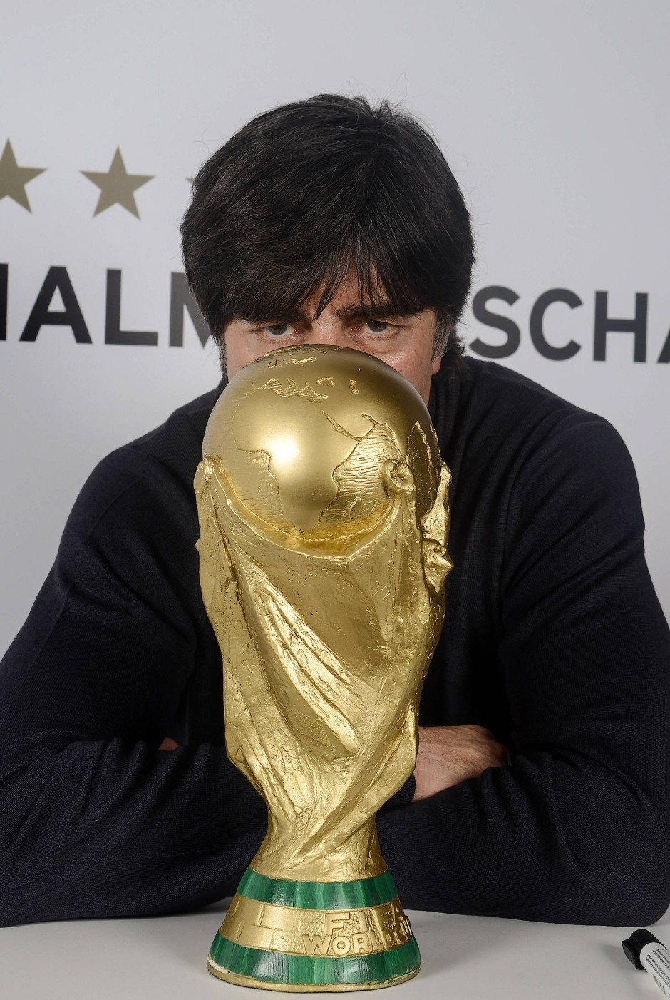 包含韩国队险胜德国队,黄鸭组合关键制胜的词条 包含韩国队险胜德国队,黄鸭组合关键制胜的词条