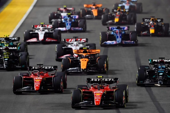 开云体育中国-迈凯伦翻盘红牛二队，皮亚斯特里统治全场的简单介绍